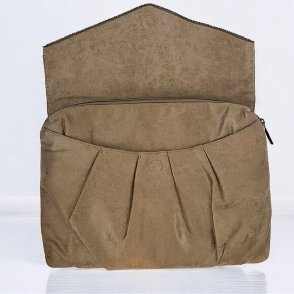 Matt & Nat taupe fabric envelope shoulder bag with zipper detail - Picture 3 of 12